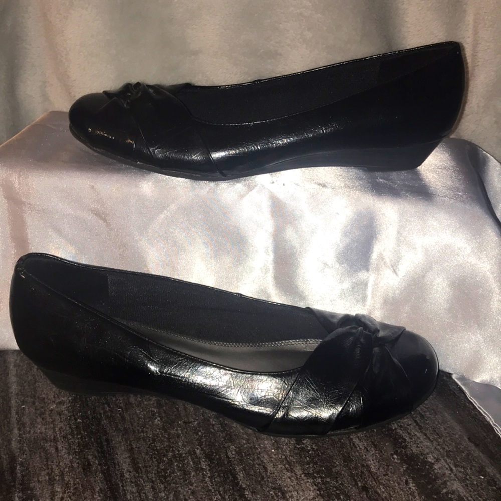 Black flats